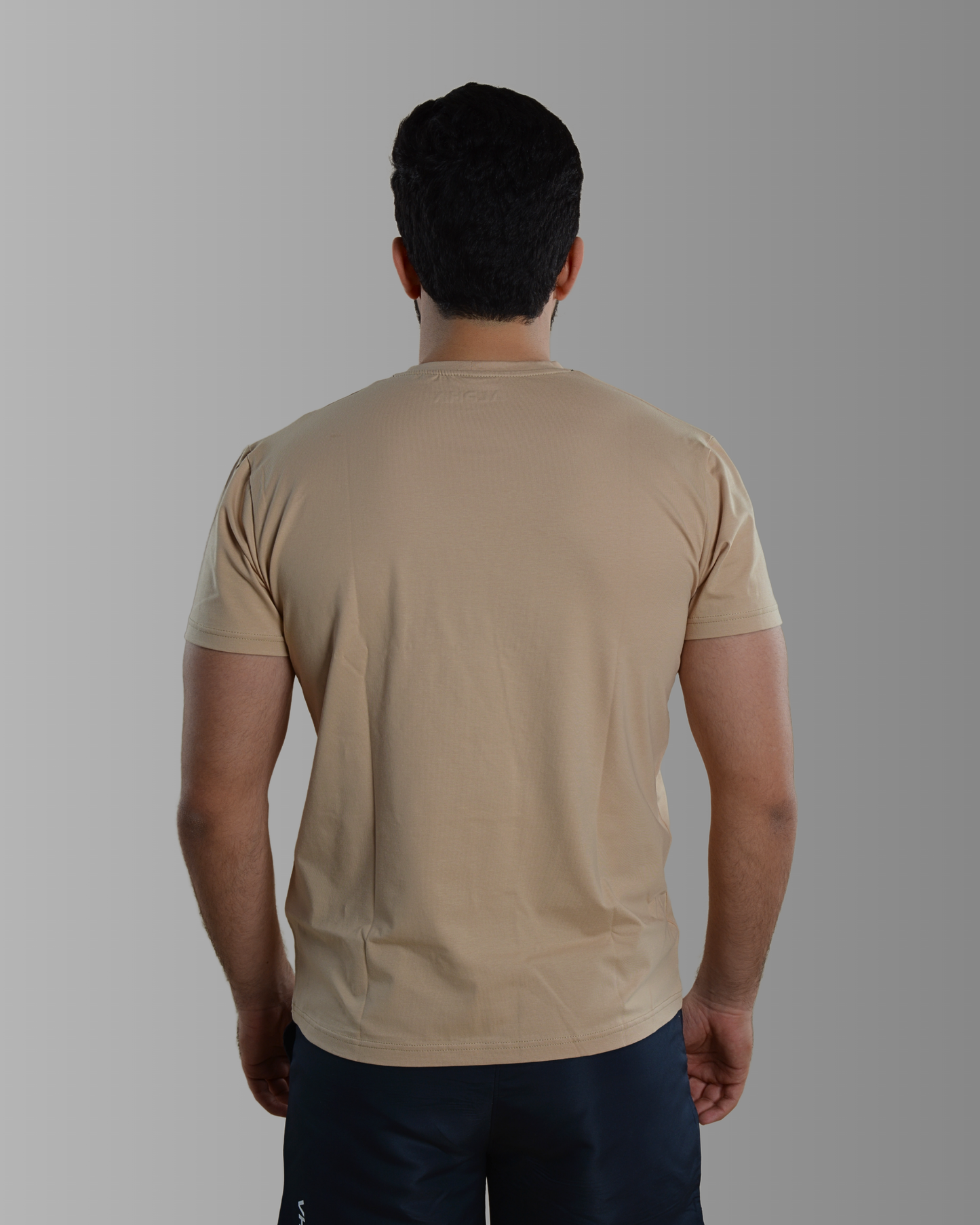 ESSENTIAL - T-shirt